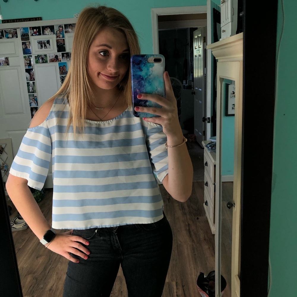 Women’s light flowy shirt